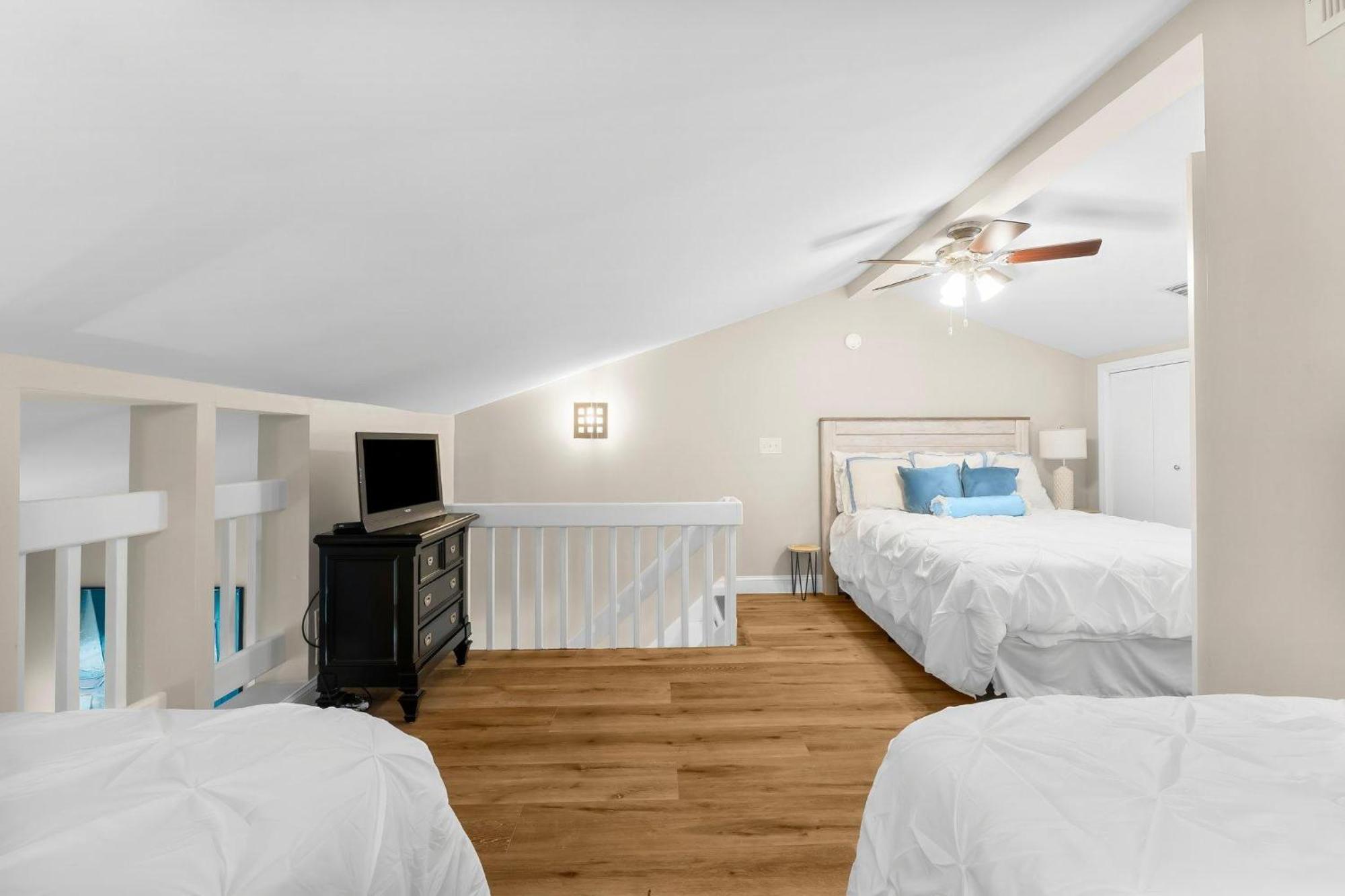 Seacove 7E 2 Bedroom Condo دستين المظهر الخارجي الصورة